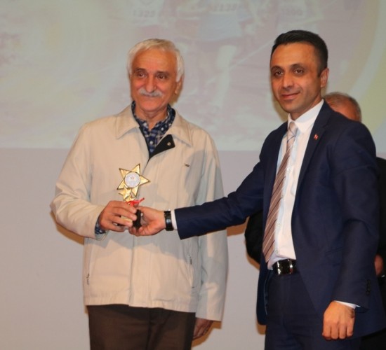 Yılın sporcularına ödülleri verildi