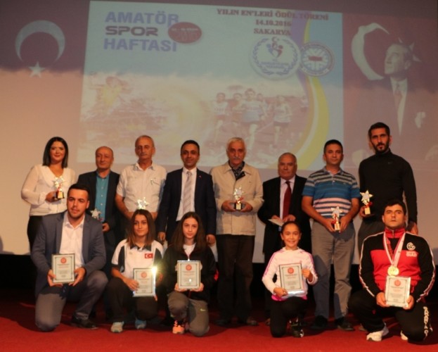 Yılın sporcularına ödülleri verildi