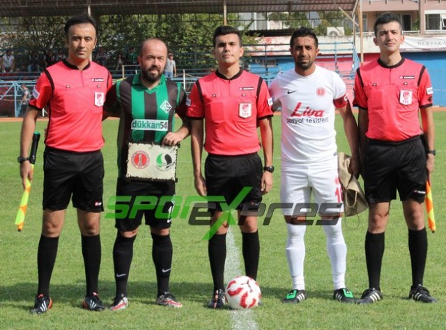 Bergama Belediyespor-Sakaryaspor