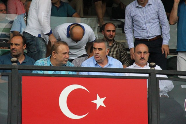 Sakaryaspor Yomraspor maçı fotoğrafları