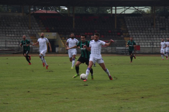 Sakaryaspor Yomraspor maçı fotoğrafları