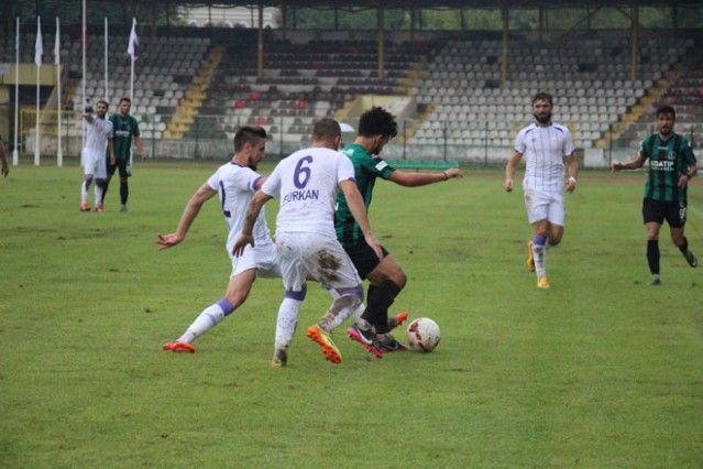 Sakaryaspor Yomraspor maçı fotoğrafları