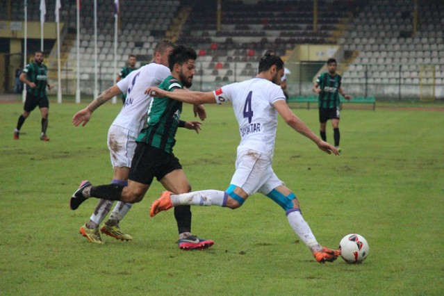 Sakaryaspor Yomraspor maçı fotoğrafları