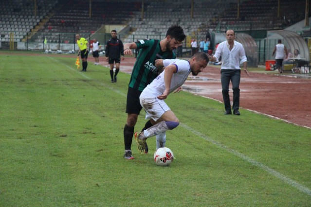 Sakaryaspor Yomraspor maçı fotoğrafları