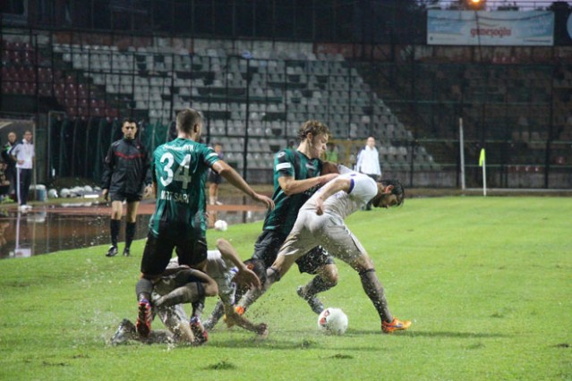 Sakaryaspor Yomraspor maçı fotoğrafları