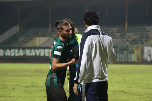 Sakaryaspor Yomraspor maçı fotoğrafları