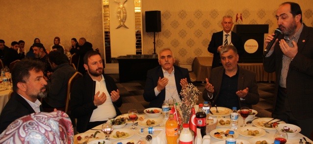 Güreş camiası iftarda buluştu