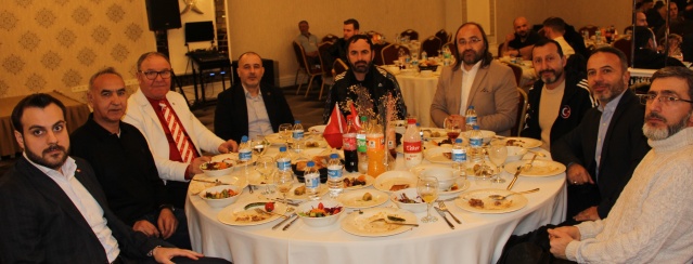 Güreş camiası iftarda buluştu