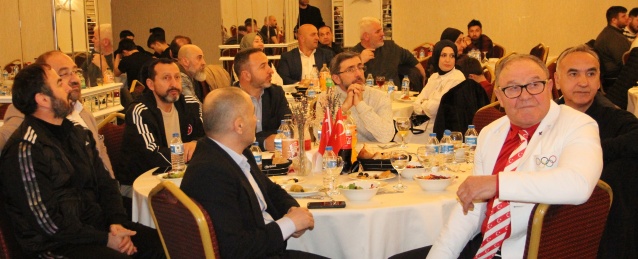 Güreş camiası iftarda buluştu