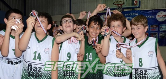 Juniorlarda Herkes Şampiyon