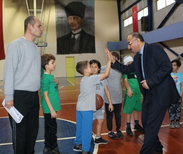 Karadağ’dan Gençlik Spora Tam Not