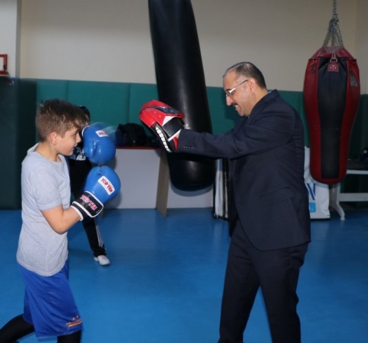 Karadağ’dan Gençlik Spora Tam Not