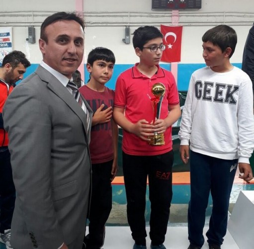Karasulu raketler ödüllerini aldı