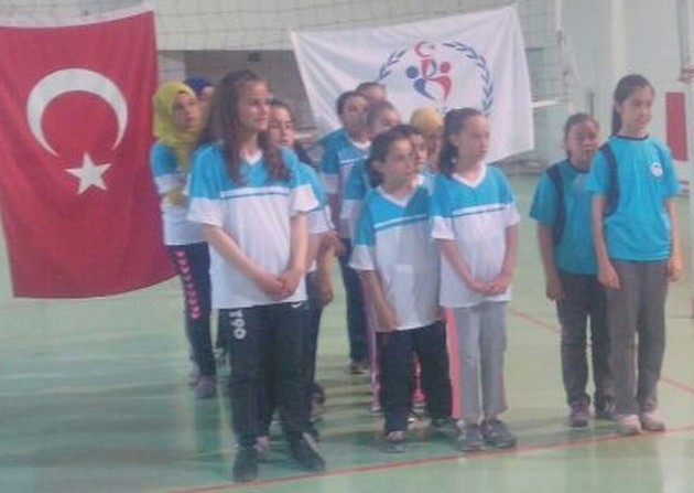 Kaynarca'da filenin şampiyonları belli oldu