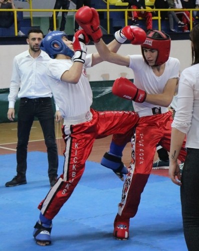 Gençler Kickboksta Ringe Çıktı
