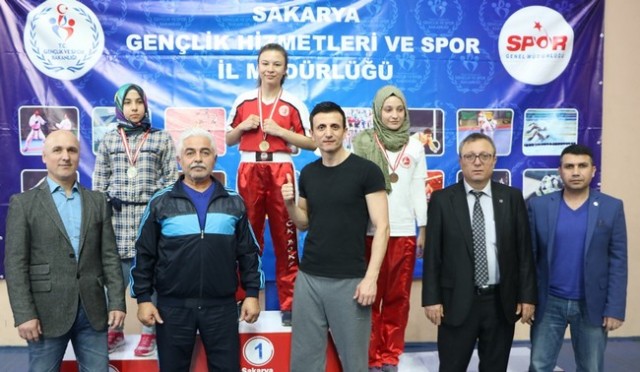 Gençler Kickboksta Ringe Çıktı