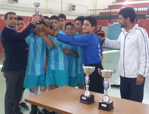 Kocaali'de futsal ve voleybol şampiyonları kupalarını aldı