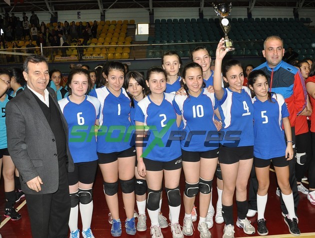 Şampiyon Nazmiye Ömer Söze Orta Okulu
