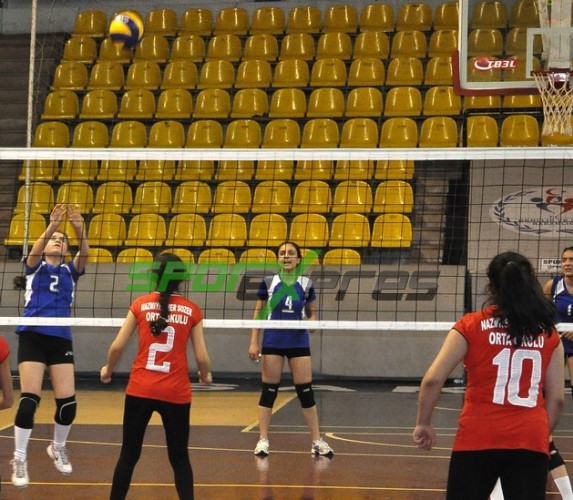 Şampiyon Nazmiye Ömer Söze Orta Okulu