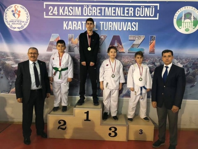 Öğretmenler Günü Karate Şöleni