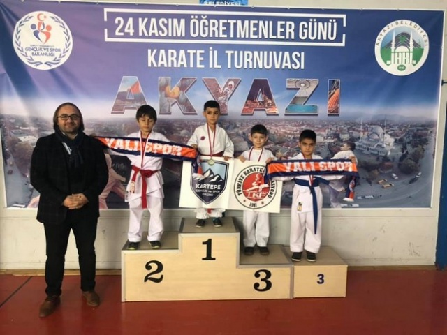 Öğretmenler Günü Karate Şöleni