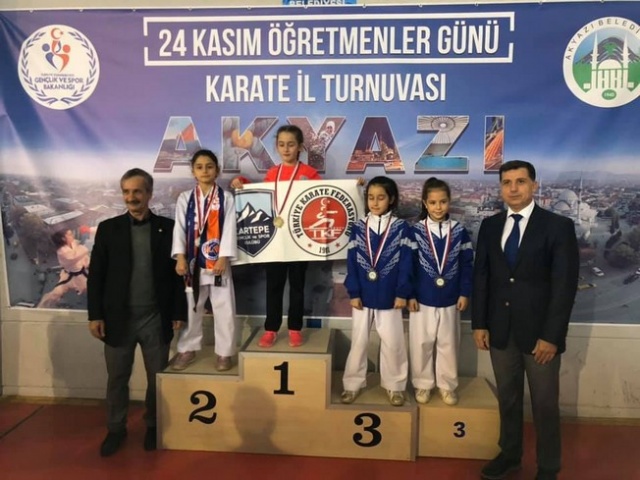 Öğretmenler Günü Karate Şöleni