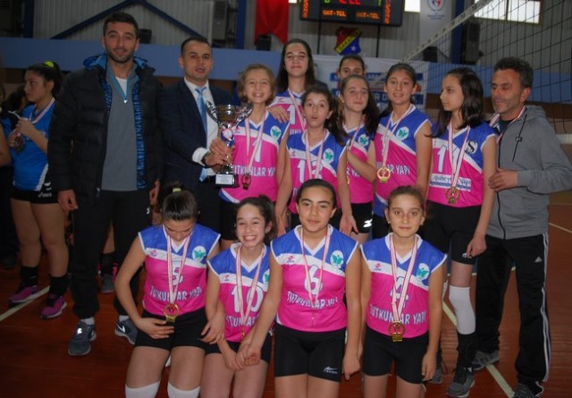 Yıldızlar Voleybolda şampiyonlar belli oldu