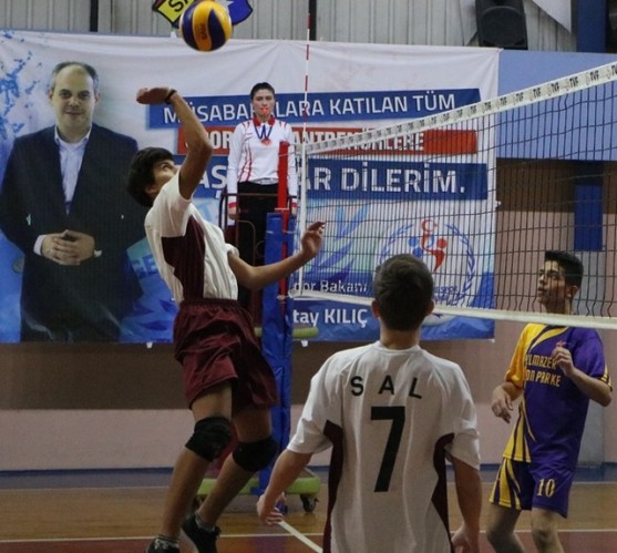 Liseler Voleybola Hendek damgası
