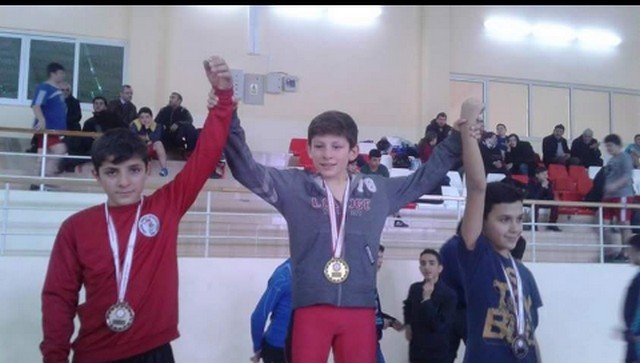 Küçükler Güreş Turnuvası sonaerdi