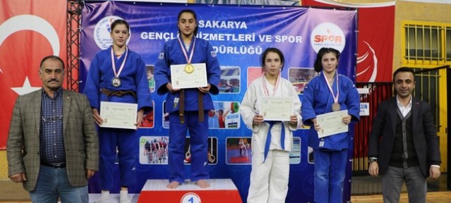 Judocular madalyalarına kavuştu