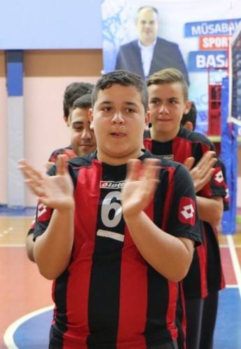 Liseler Voleybola Hendek damgası