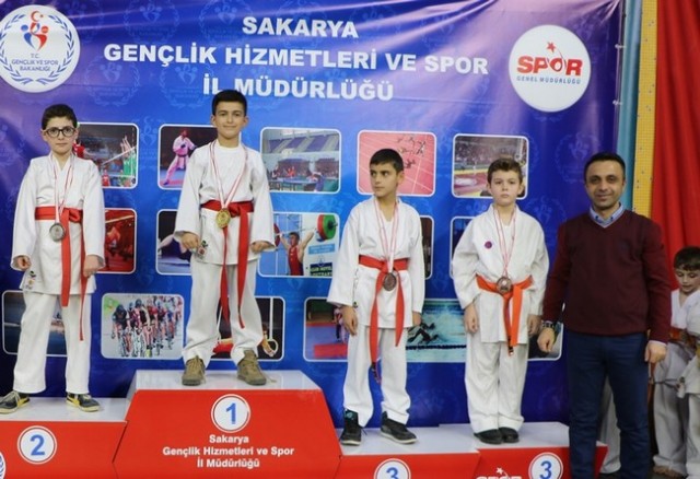 Karate'de Gençlik Şöleni