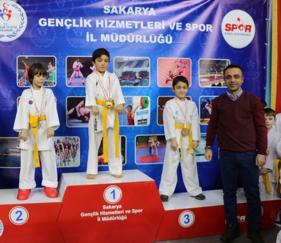 Karate'de Gençlik Şöleni
