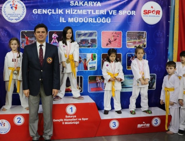 Karate'de Gençlik Şöleni