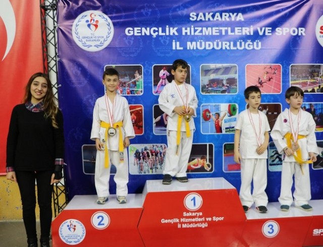 Karate'de Gençlik Şöleni