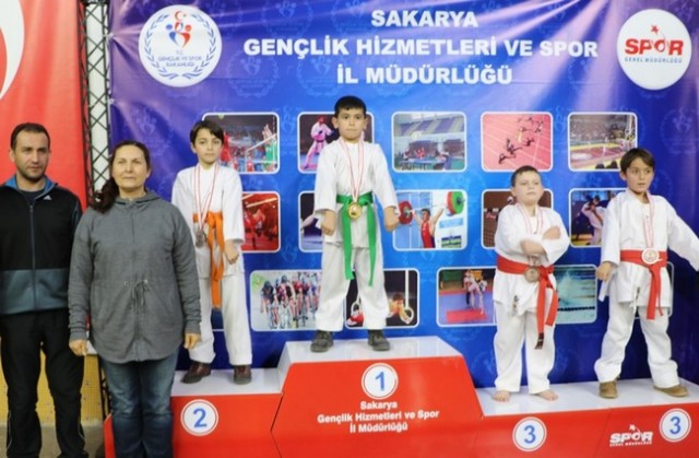 Karate'de Gençlik Şöleni