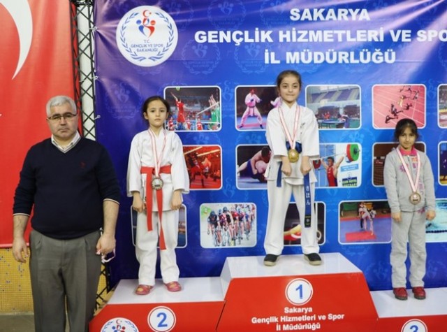 Karate'de Gençlik Şöleni