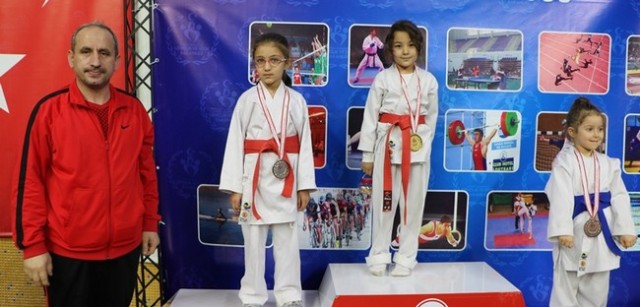 Karate'de Gençlik Şöleni