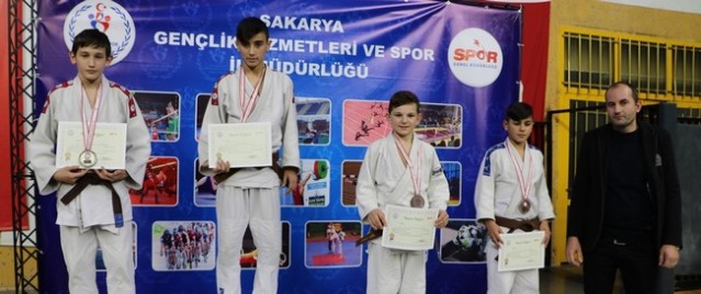 Judocular madalyalarına kavuştu