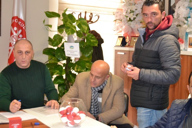 Gençler Ligi Play-Off kuralaır çekildi