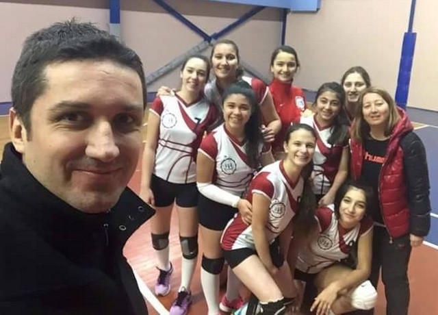 Liseler Voleybola Hendek damgası
