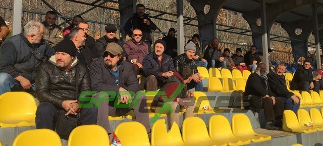Futbolculardan Anlamlı Pankart