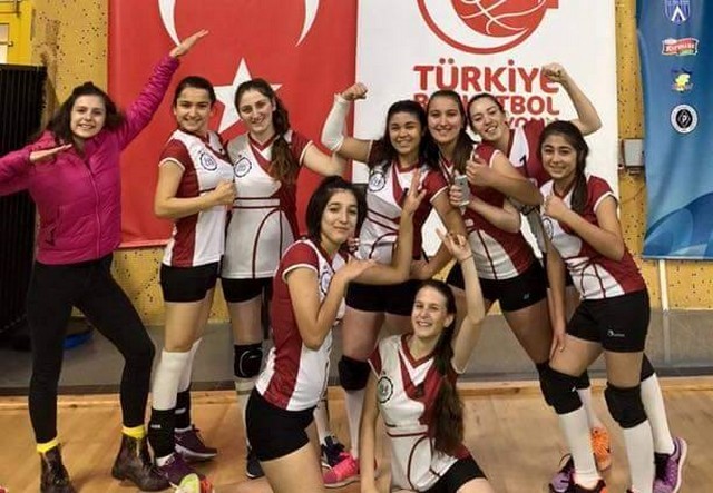 Liseler Voleybola Hendek damgası