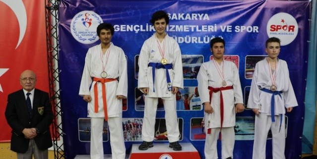 Karate'de Gençlik Şöleni