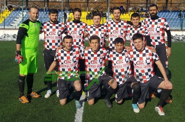 Futbolculardan Anlamlı Pankart