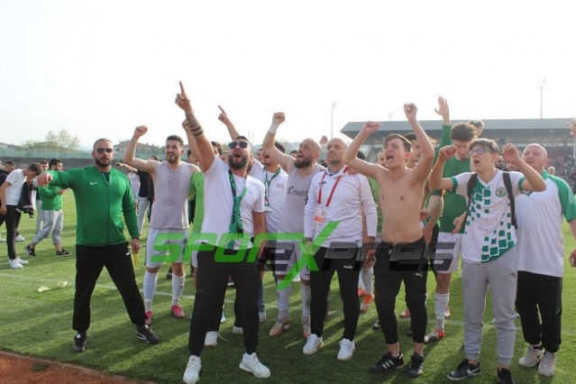 Sapancaspor'un şampiyonluk fotoğrafları