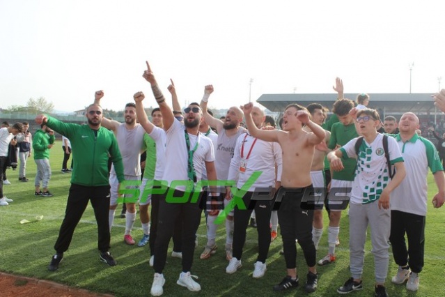 Sapancaspor'un şampiyonluk fotoğrafları