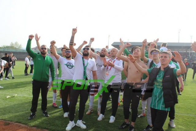 Sapancaspor'un şampiyonluk fotoğrafları