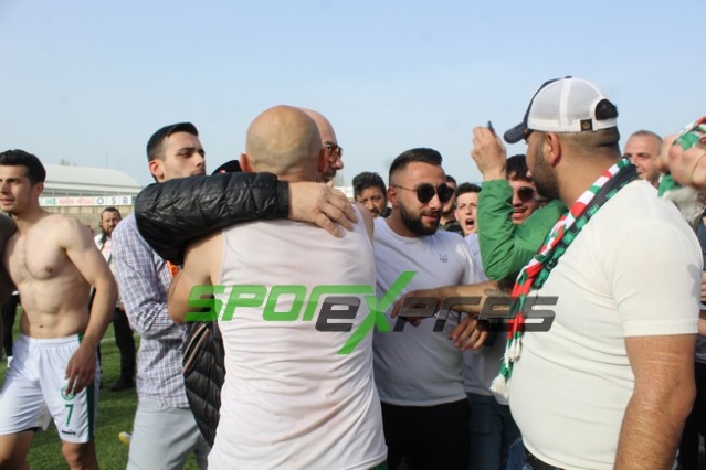Sapancaspor'un şampiyonluk fotoğrafları