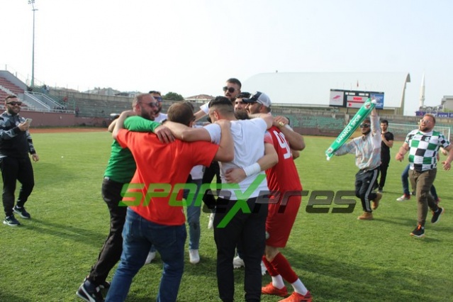 Sapancaspor'un şampiyonluk fotoğrafları